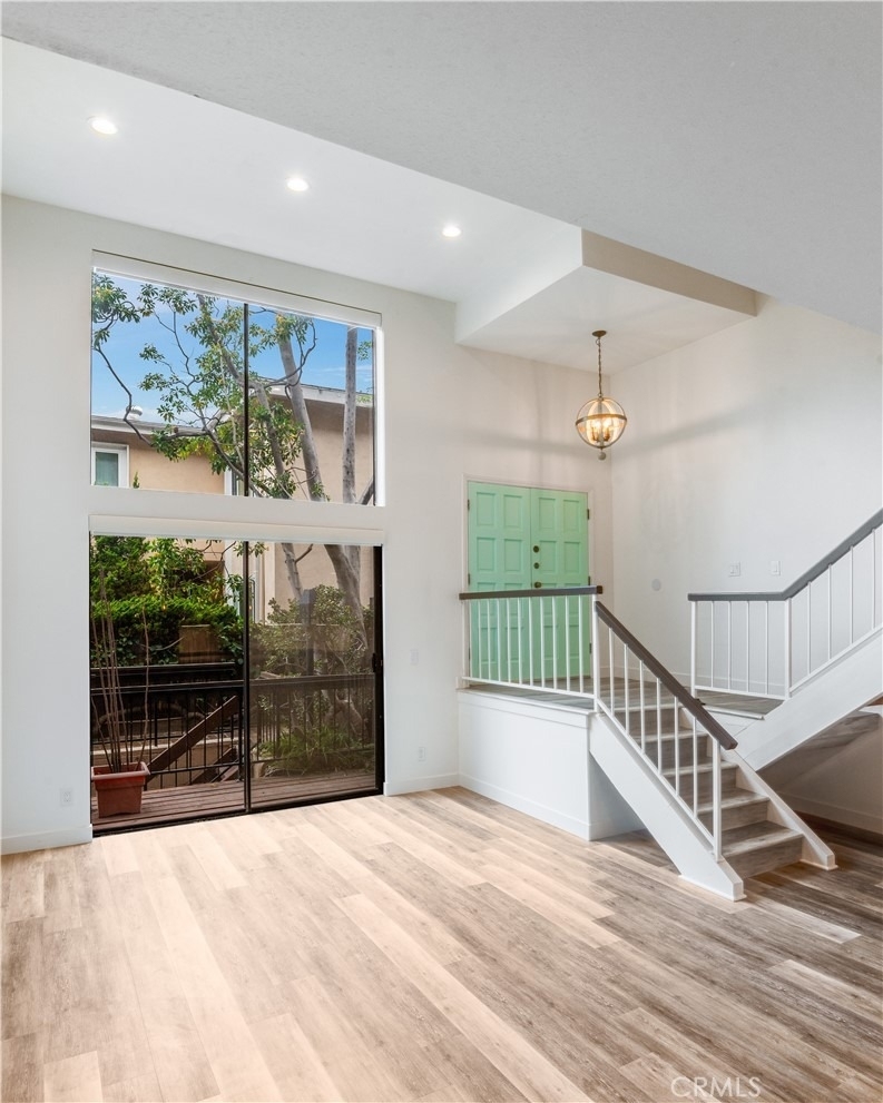 984 Granville - Photo 8