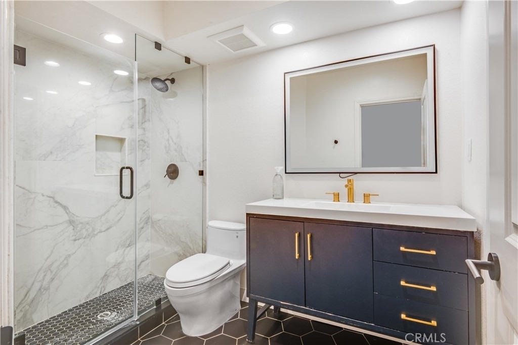 984 Granville - Photo 10