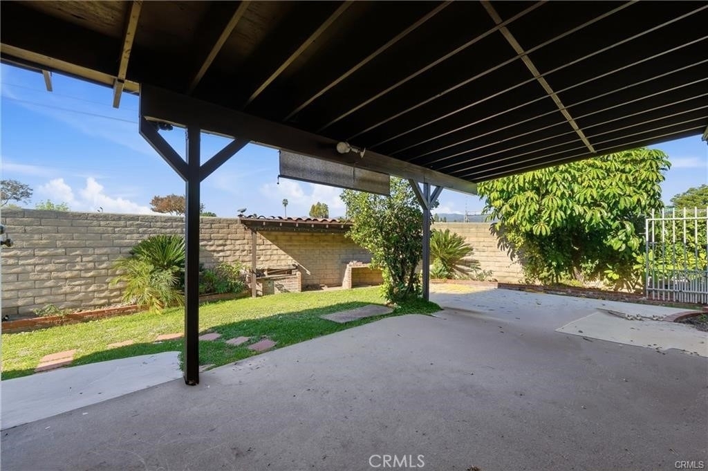 937 N Greenpark - Photo 37