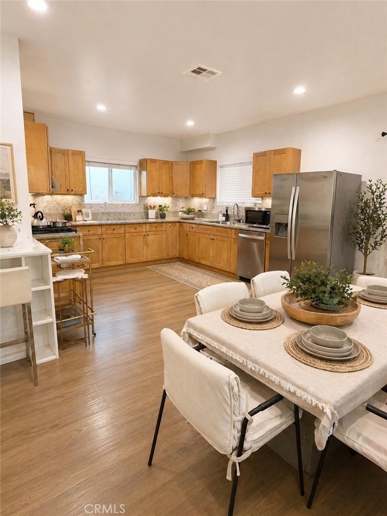 1521 W 37th Place - Photo 10