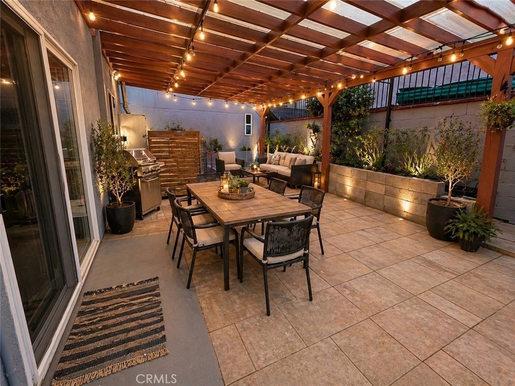 1521 W 37th Place - Photo 18