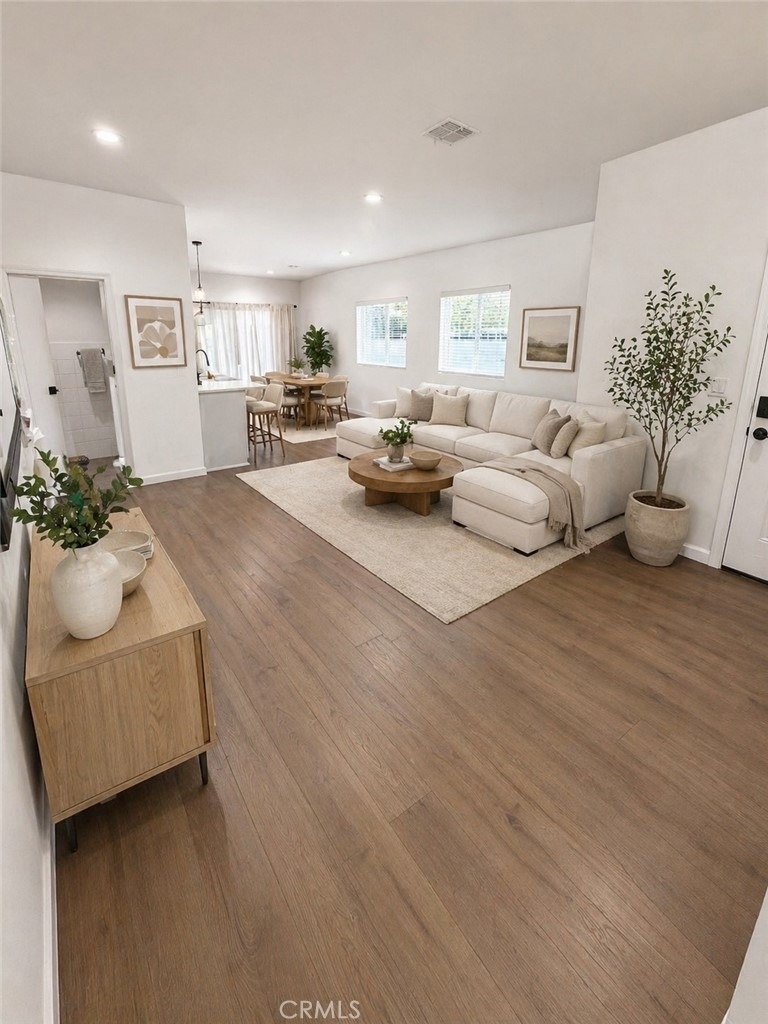 1521 W 37th Place - Photo 9