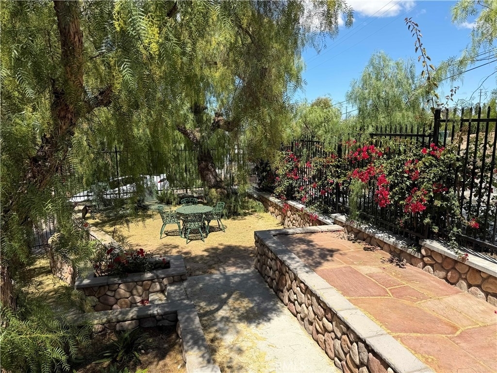 1790 E Burnett - Photo 20