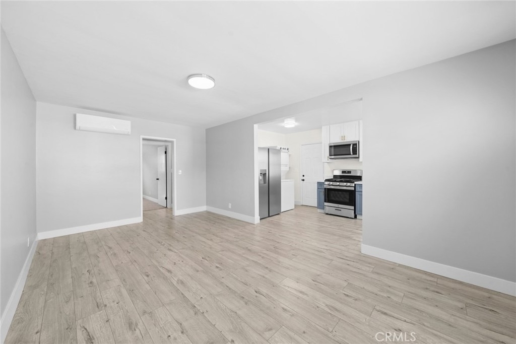 1612 Orange Ave - Photo 2