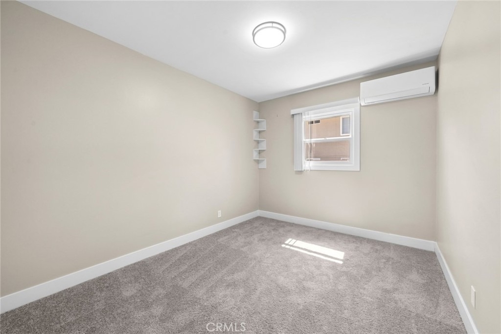1612 Orange Ave - Photo 6
