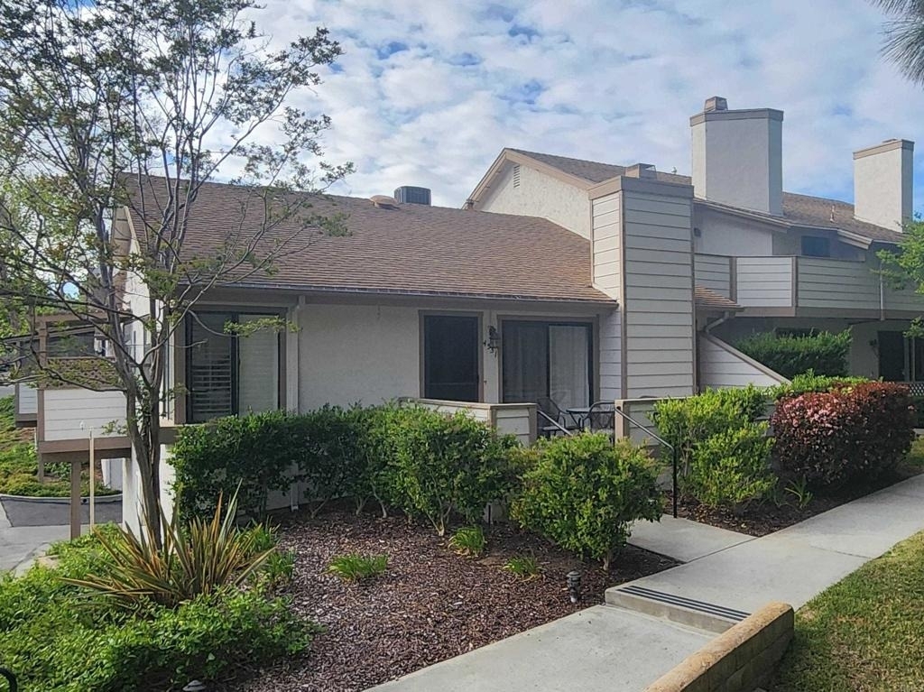4531 Chateau Drive Drive - Photo 0