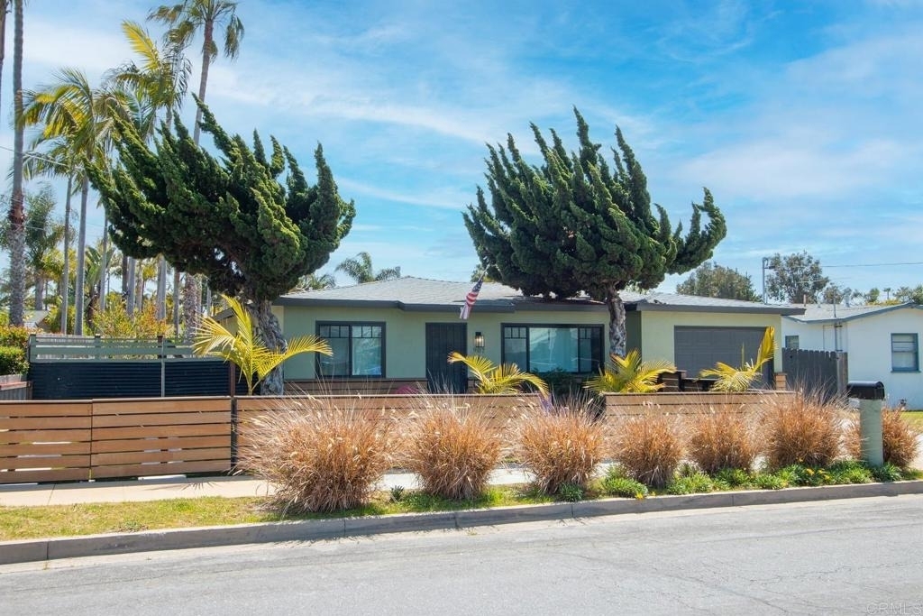 907 California Street - Photo 1
