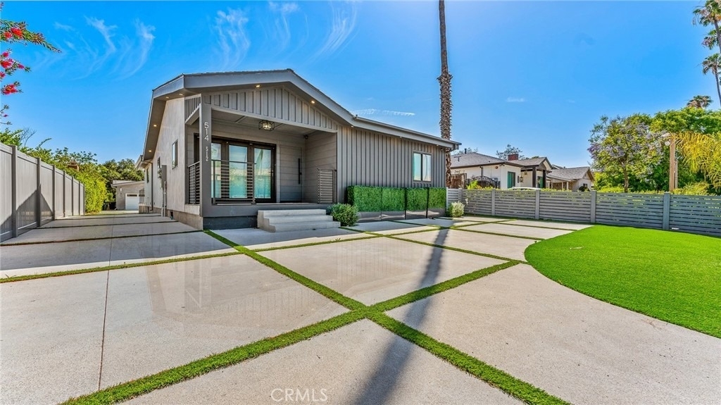 514 W Washington Blvd - Photo 1