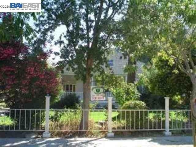 627 Rose Avenue - Photo 1