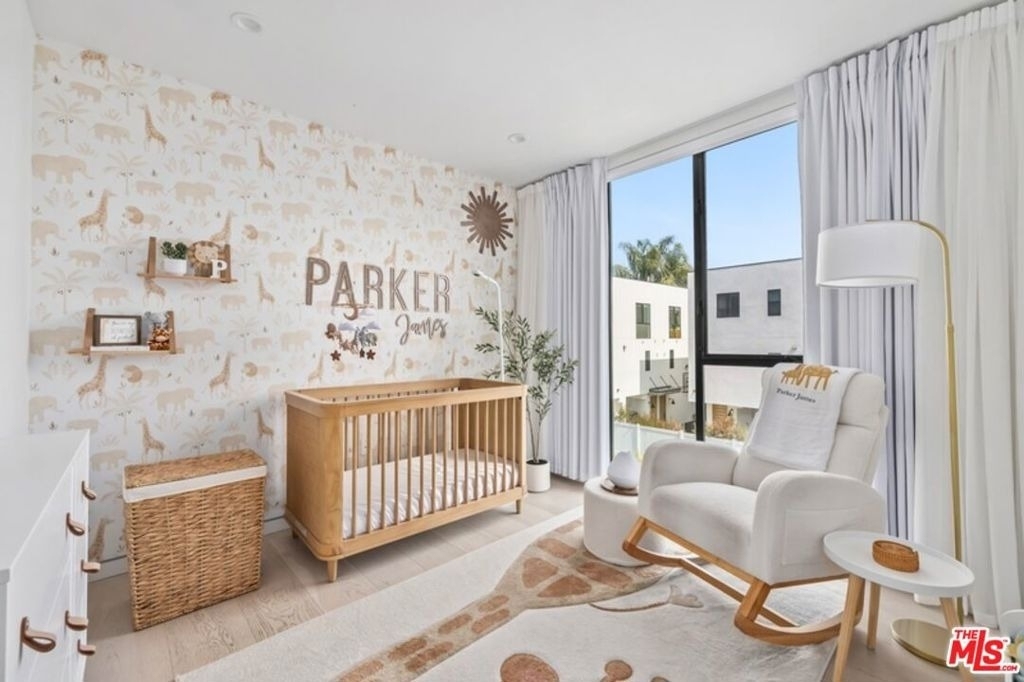 1243 N Gower Street - Photo 8