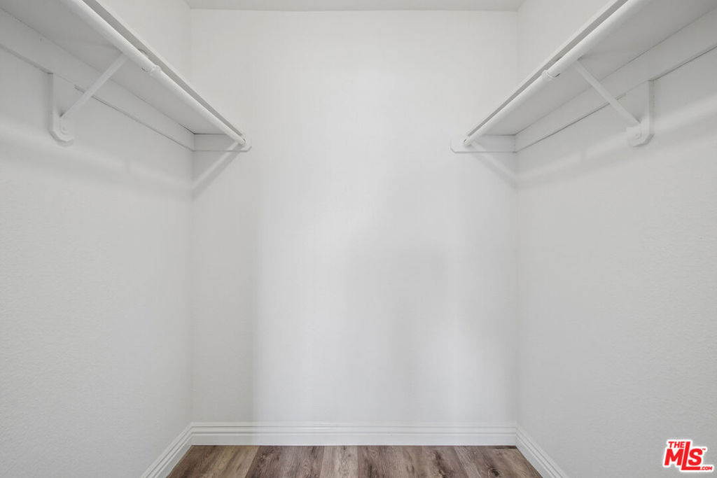 870 Crenshaw Boulevard - Photo 11