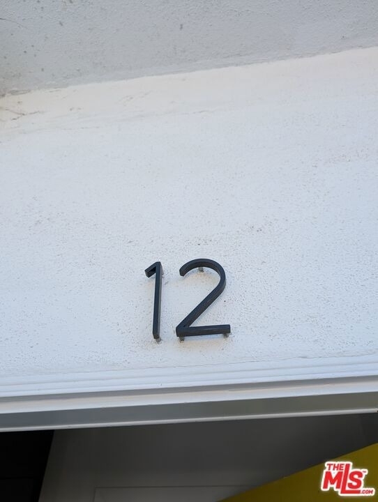 2626 Cloverfield Boulevard - Photo 6