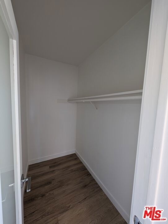 2626 Cloverfield Boulevard - Photo 3