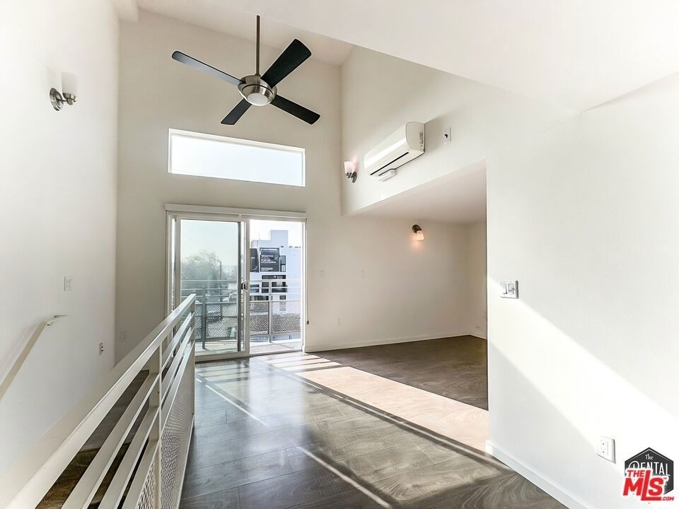 4980 S Centinela Avenue - Photo 0