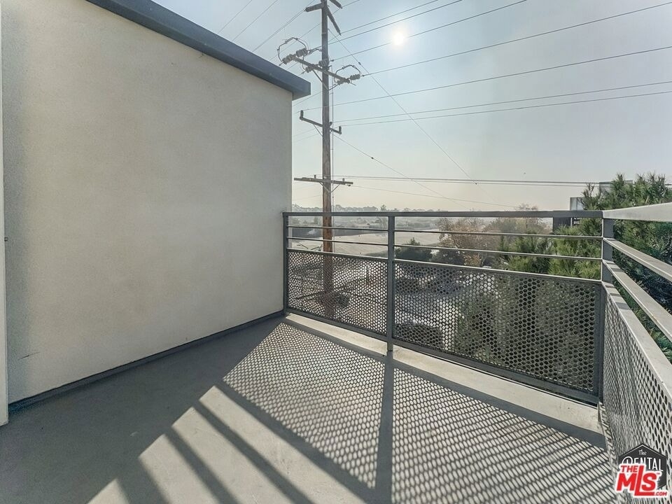 4980 S Centinela Avenue - Photo 16