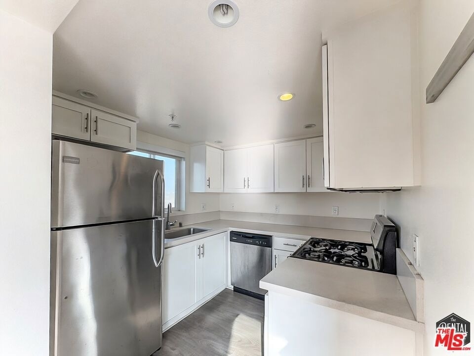 4980 S Centinela Avenue - Photo 4