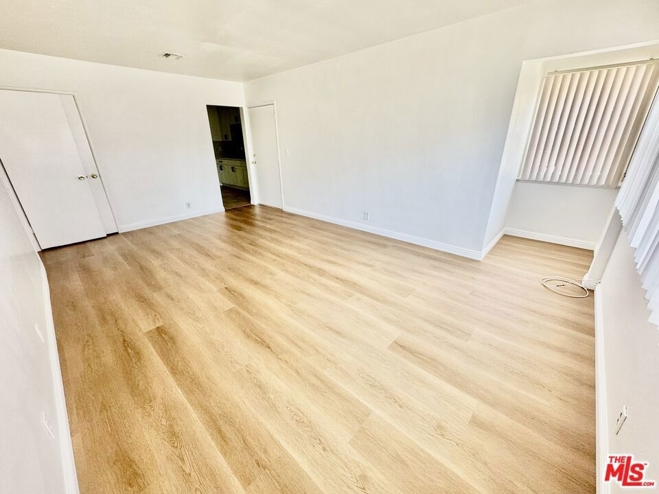 3713 1/2 Selby Avenue - Photo 6