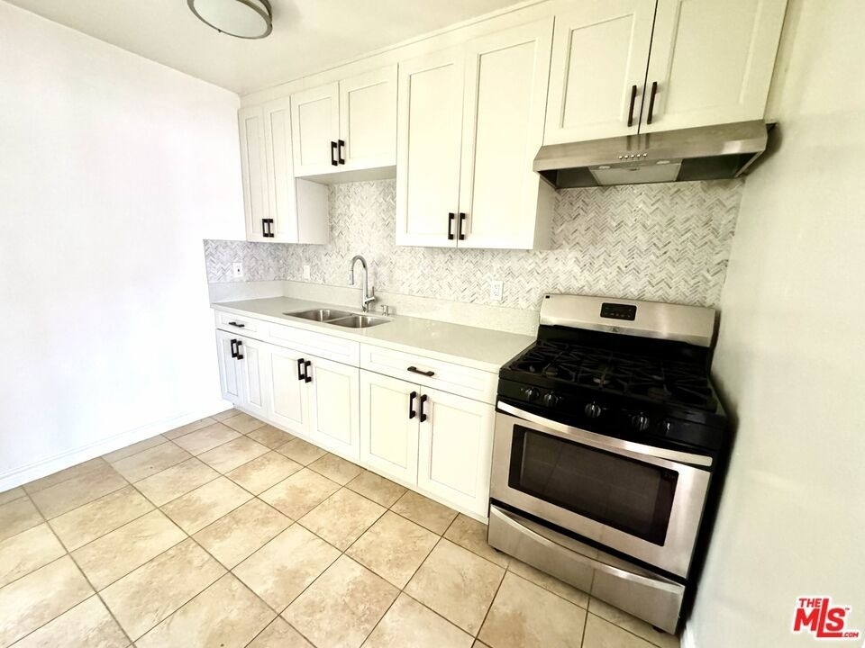 3713 1/2 Selby Avenue - Photo 9