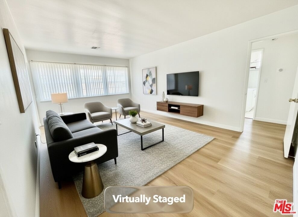 3713 1/2 Selby Avenue - Photo 0