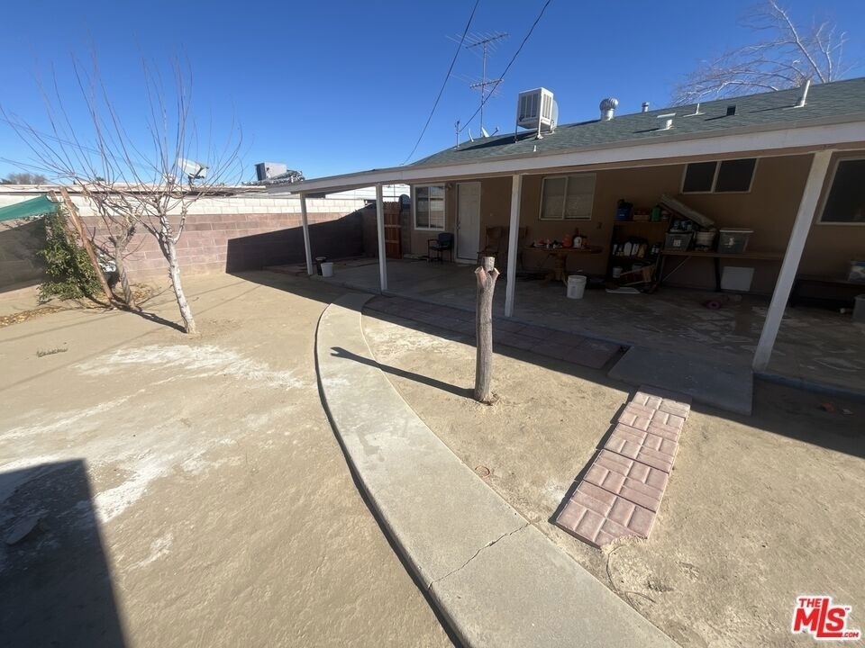 38457 Sumac Avenue - Photo 13