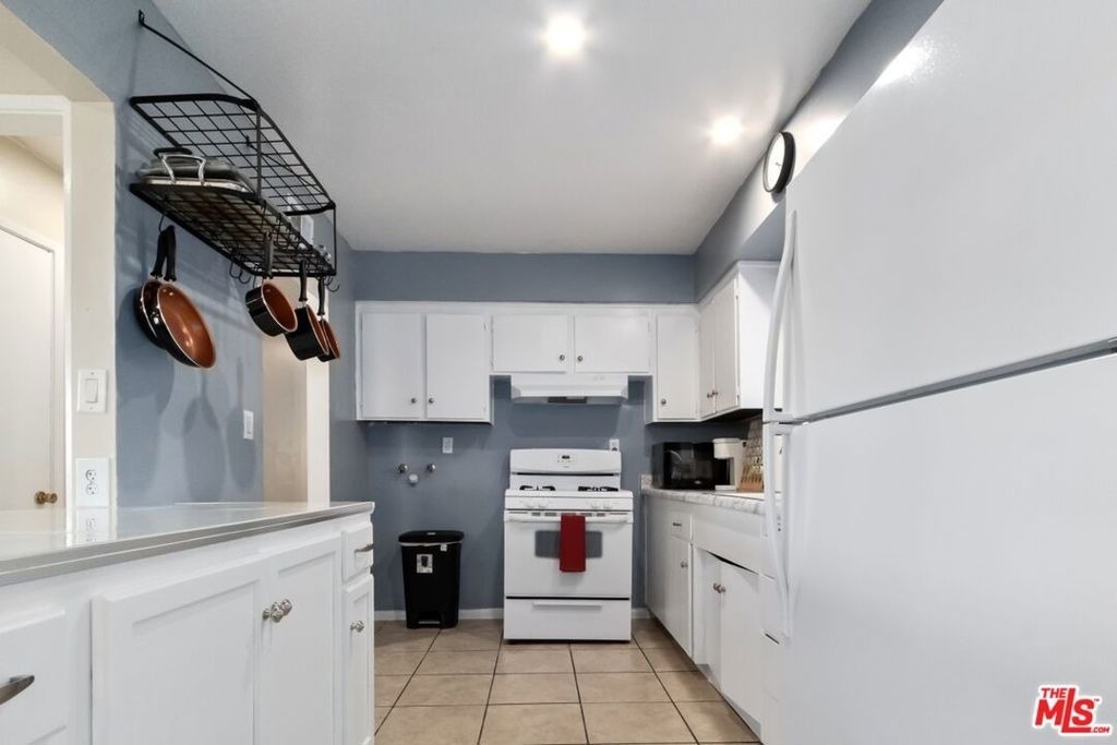 38457 Sumac Avenue - Photo 3