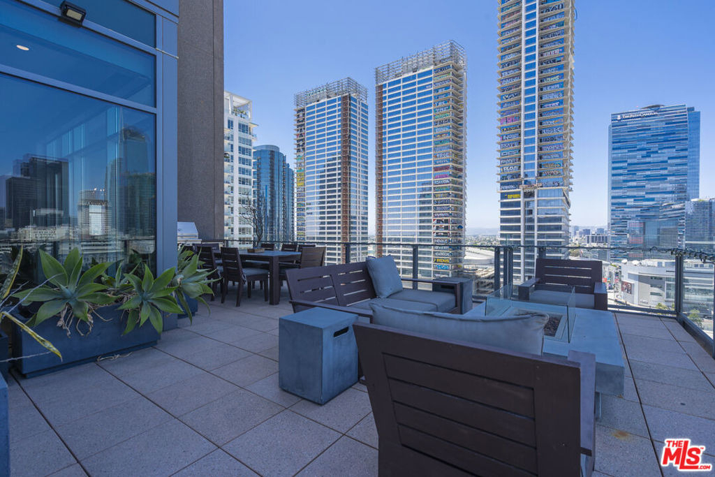 1100 S Hope Street - Photo 29