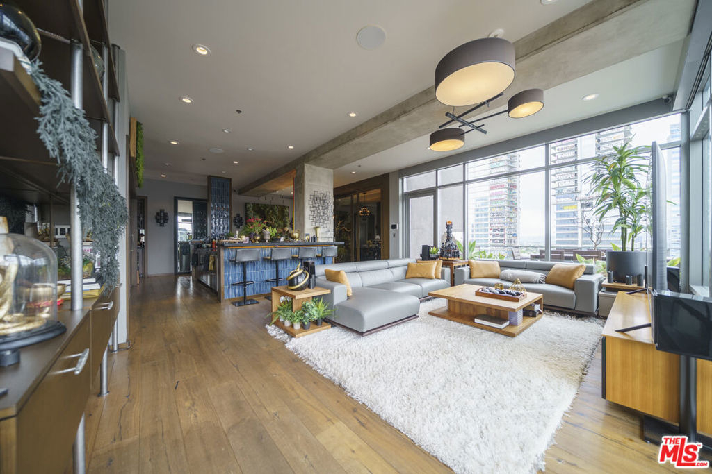1100 S Hope Street - Photo 7