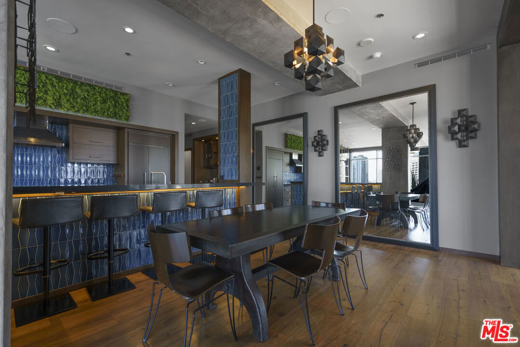 1100 S Hope Street - Photo 5
