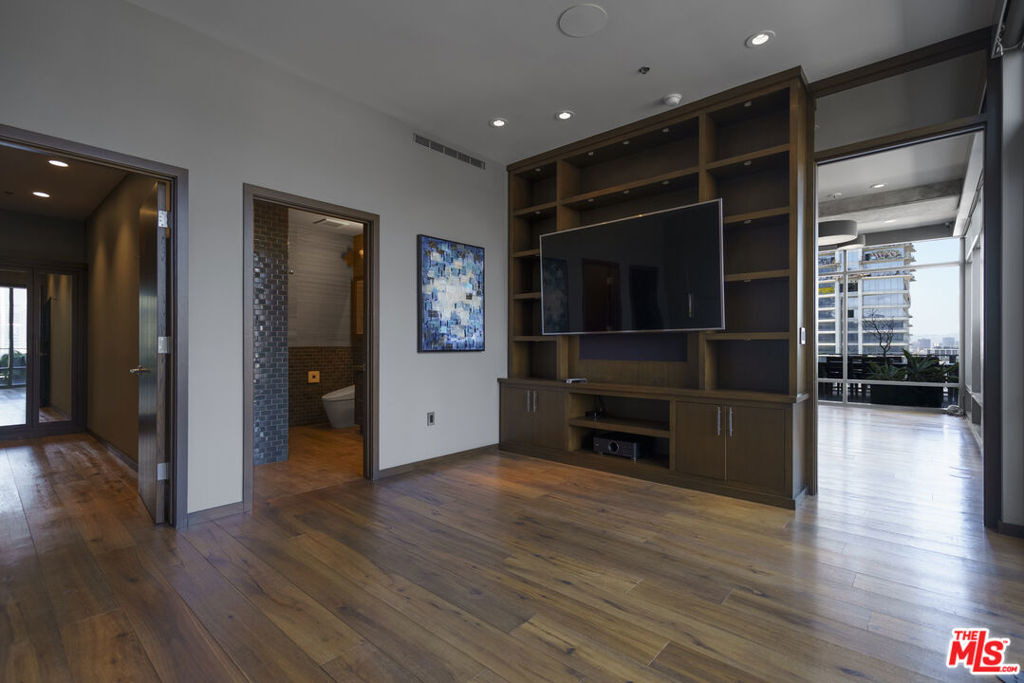 1100 S Hope Street - Photo 21