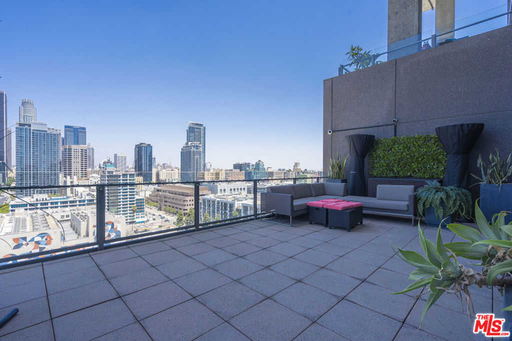 1100 S Hope Street - Photo 27