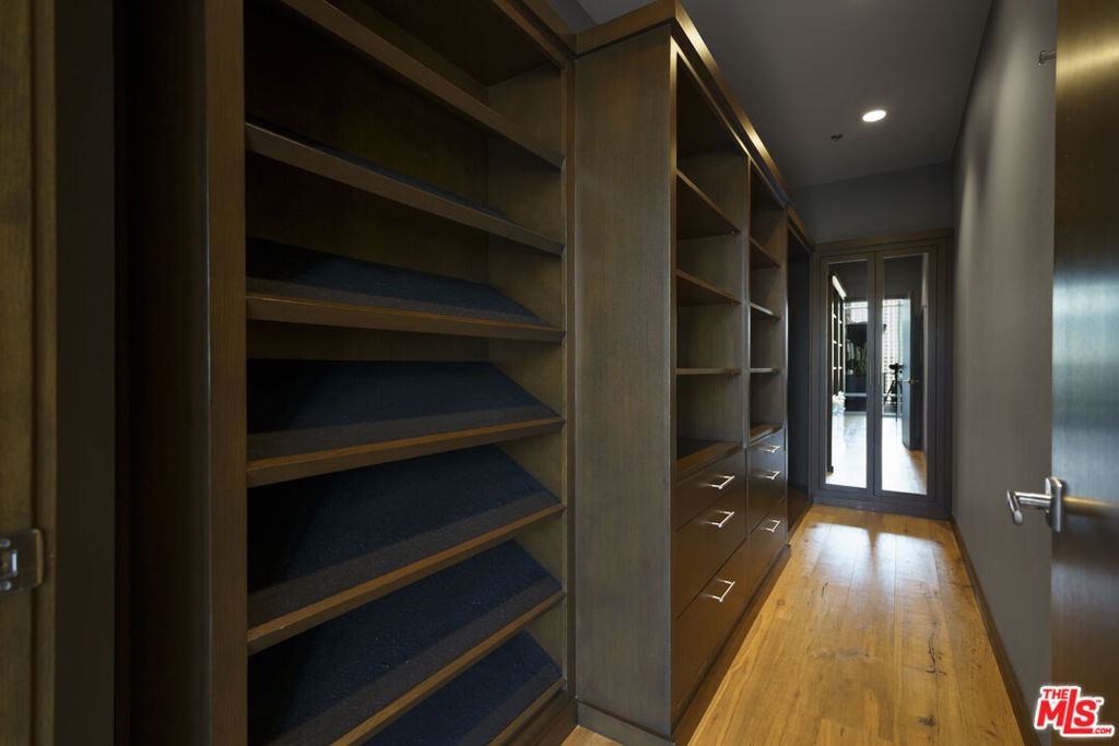 1100 S Hope Street - Photo 25