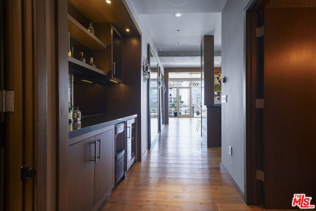 1100 S Hope Street - Photo 33