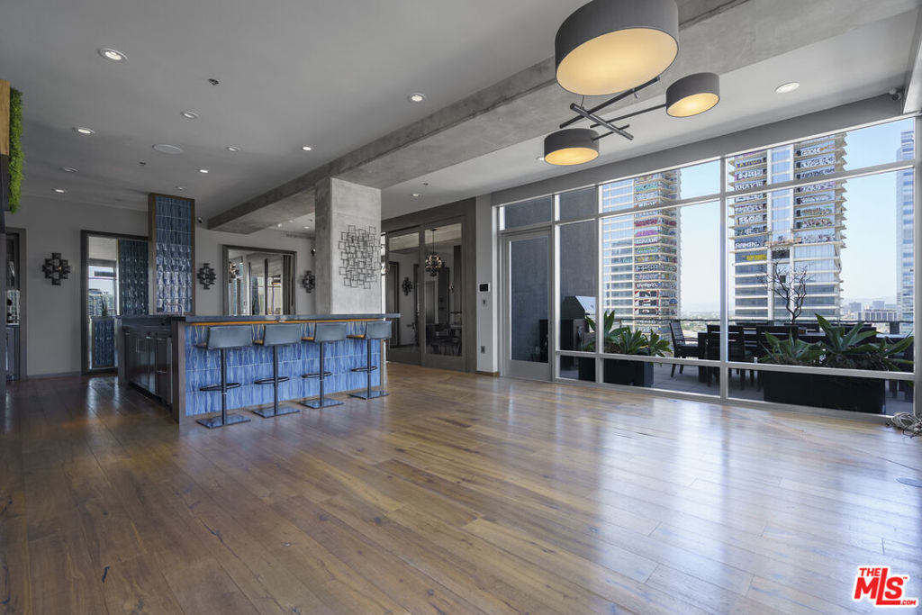 1100 S Hope Street - Photo 8