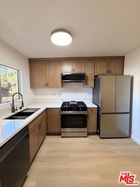 18350 Hatteras Street - Photo 1