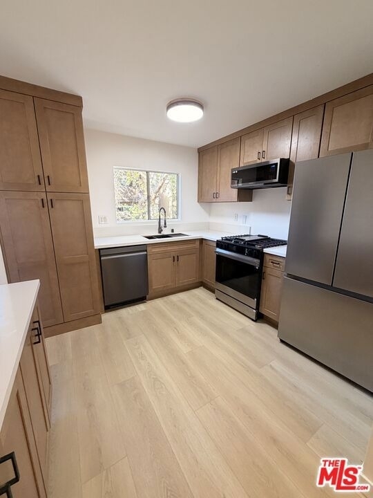 18350 Hatteras Street - Photo 2