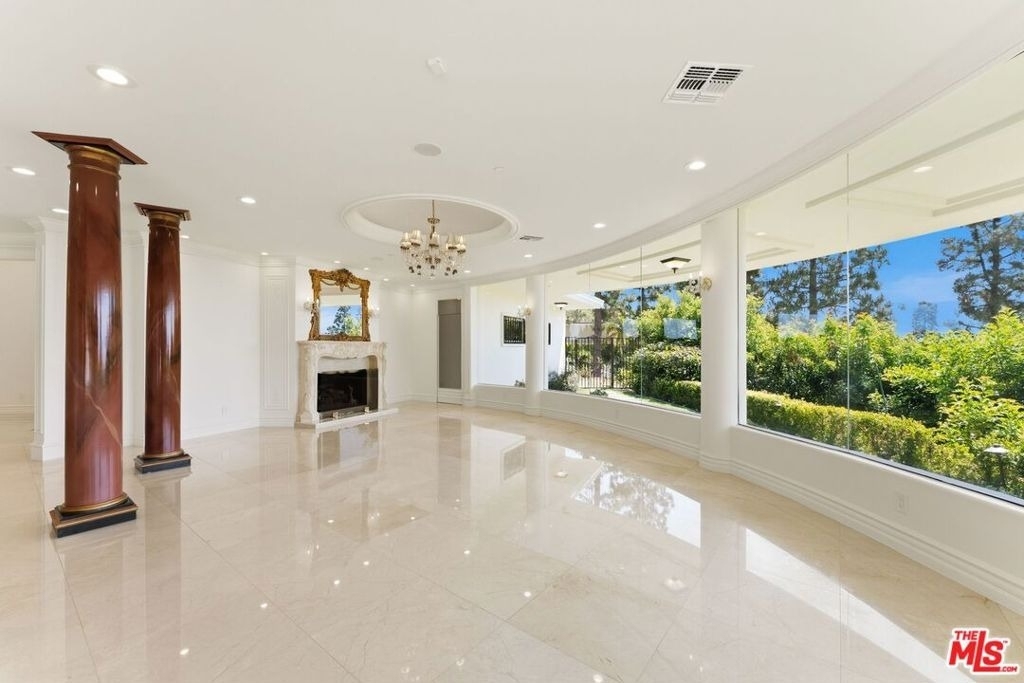 1725 Loma Vista Drive - Photo 4