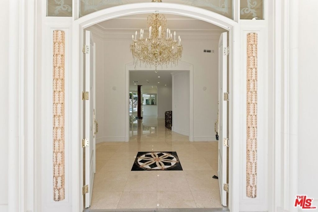 1725 Loma Vista Drive - Photo 3