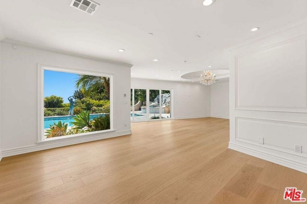 1725 Loma Vista Drive - Photo 11