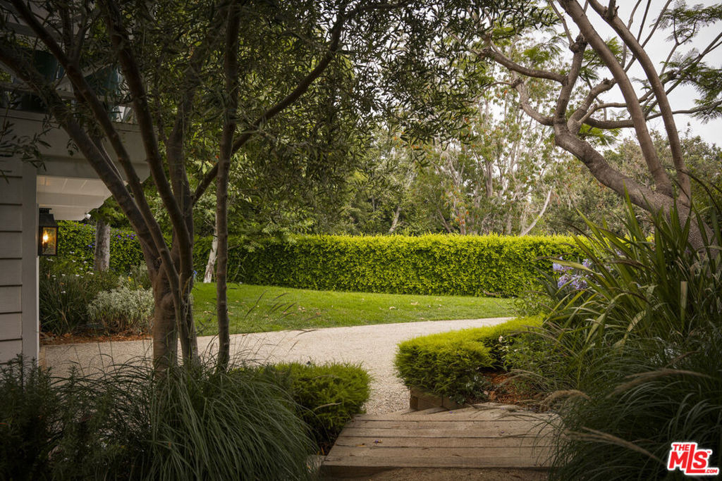 6456 Sycamore Meadows Drive - Photo 3