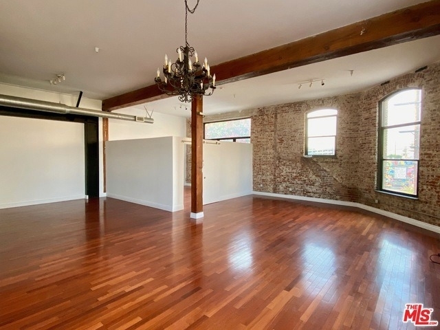 652 Mateo Street - Photo 1