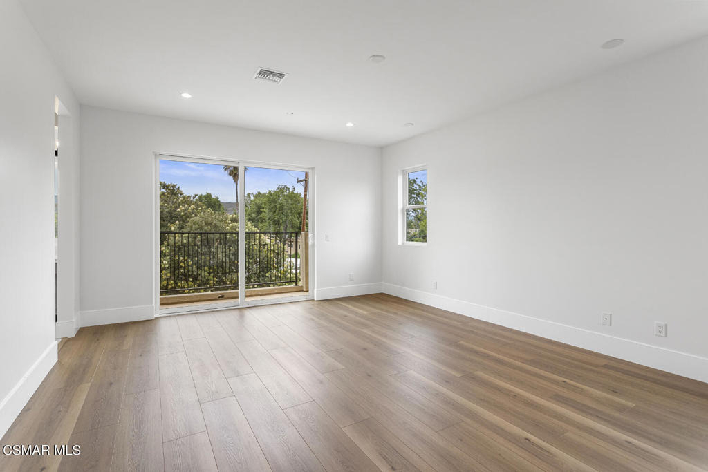 295 Toyon Court - Photo 21