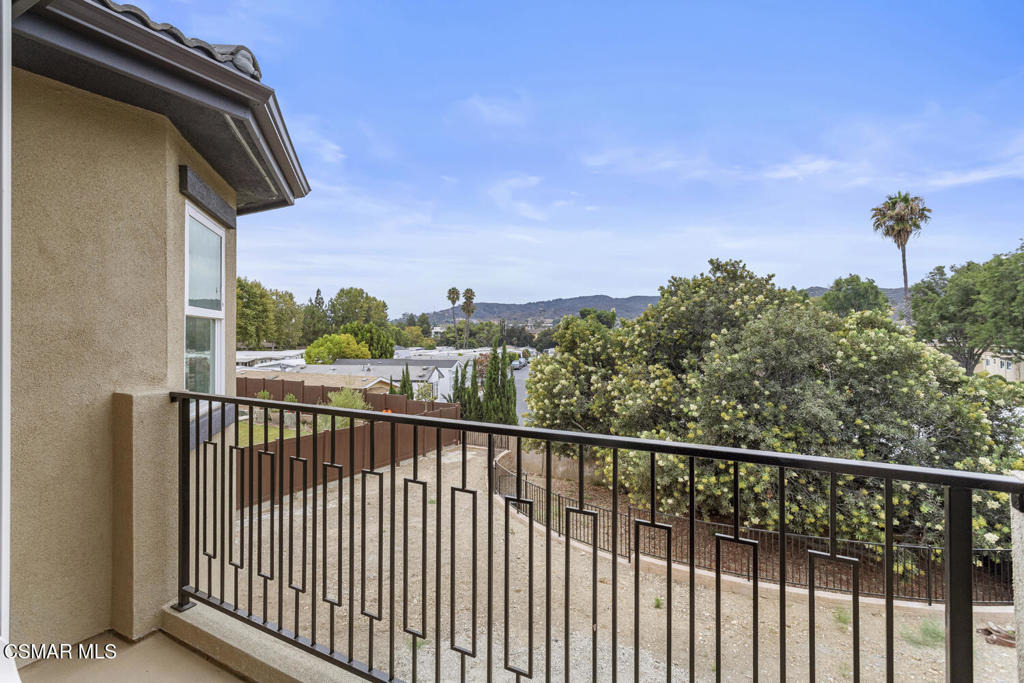 295 Toyon Court - Photo 25