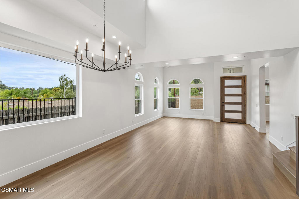 295 Toyon Court - Photo 17