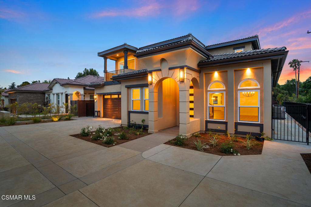 295 Toyon Court - Photo 0