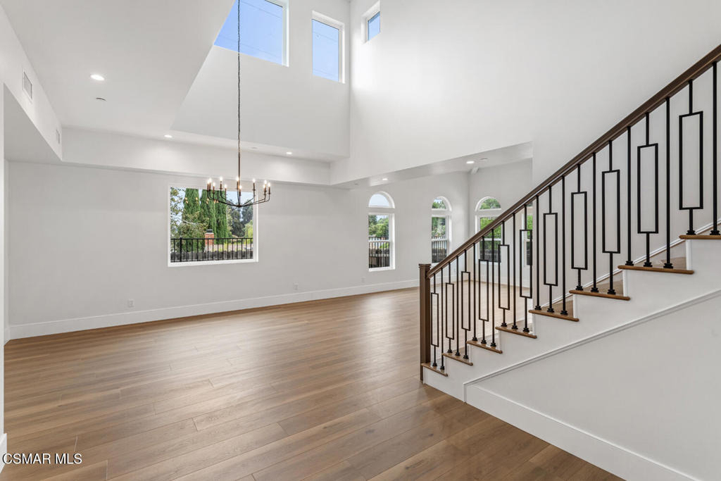 295 Toyon Court - Photo 23