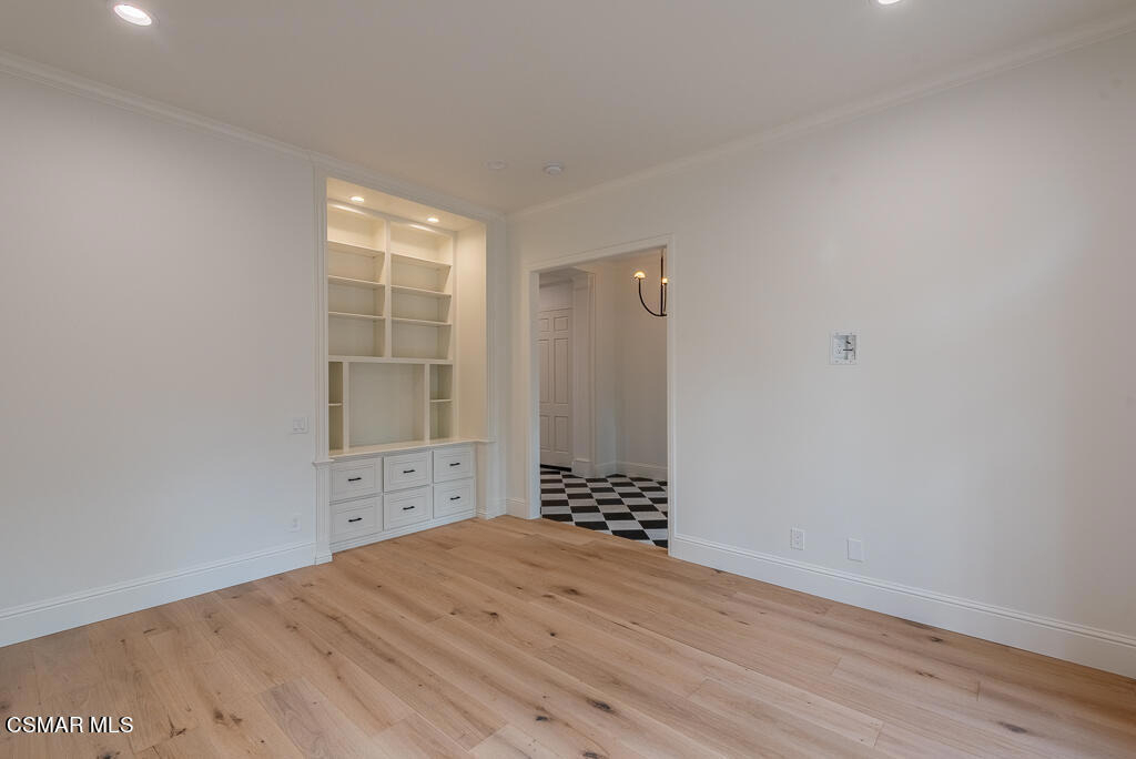 2390 Crombie Court - Photo 18