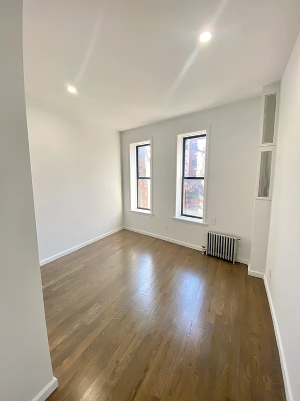 660 West 180th Street - Photo 4