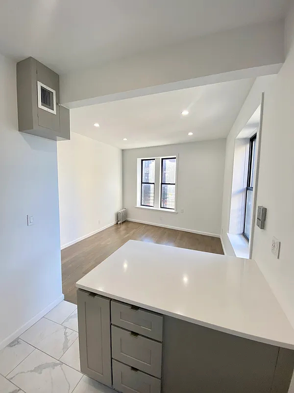 660 West 180th Street - Photo 3