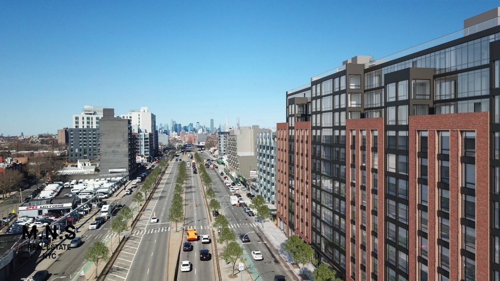 Queens Boulevard - Photo 25