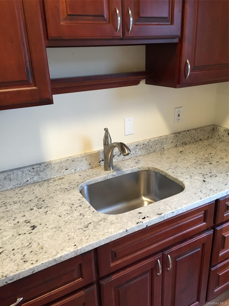 8 Parkway Terrace - Photo 5